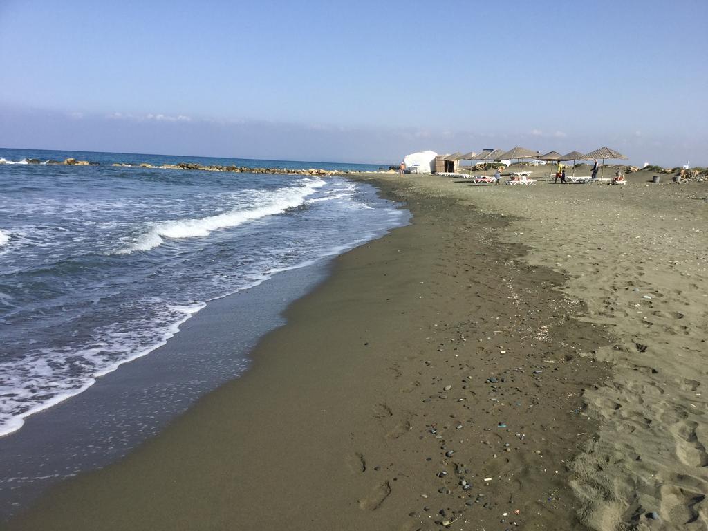 Aphrodite Beachfront Apartment Ghaziveran Buitenkant foto