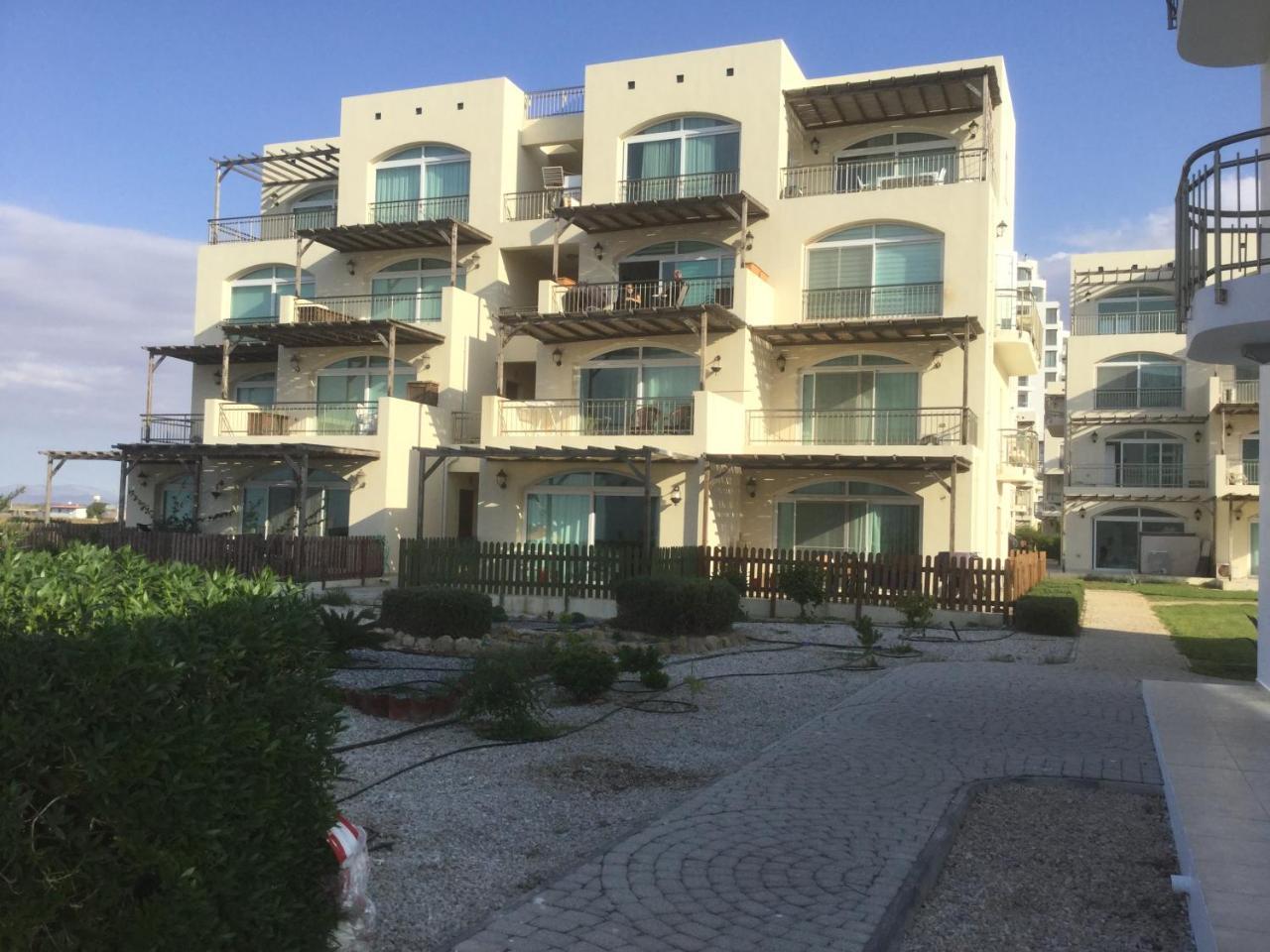 Aphrodite Beachfront Apartment Ghaziveran Buitenkant foto